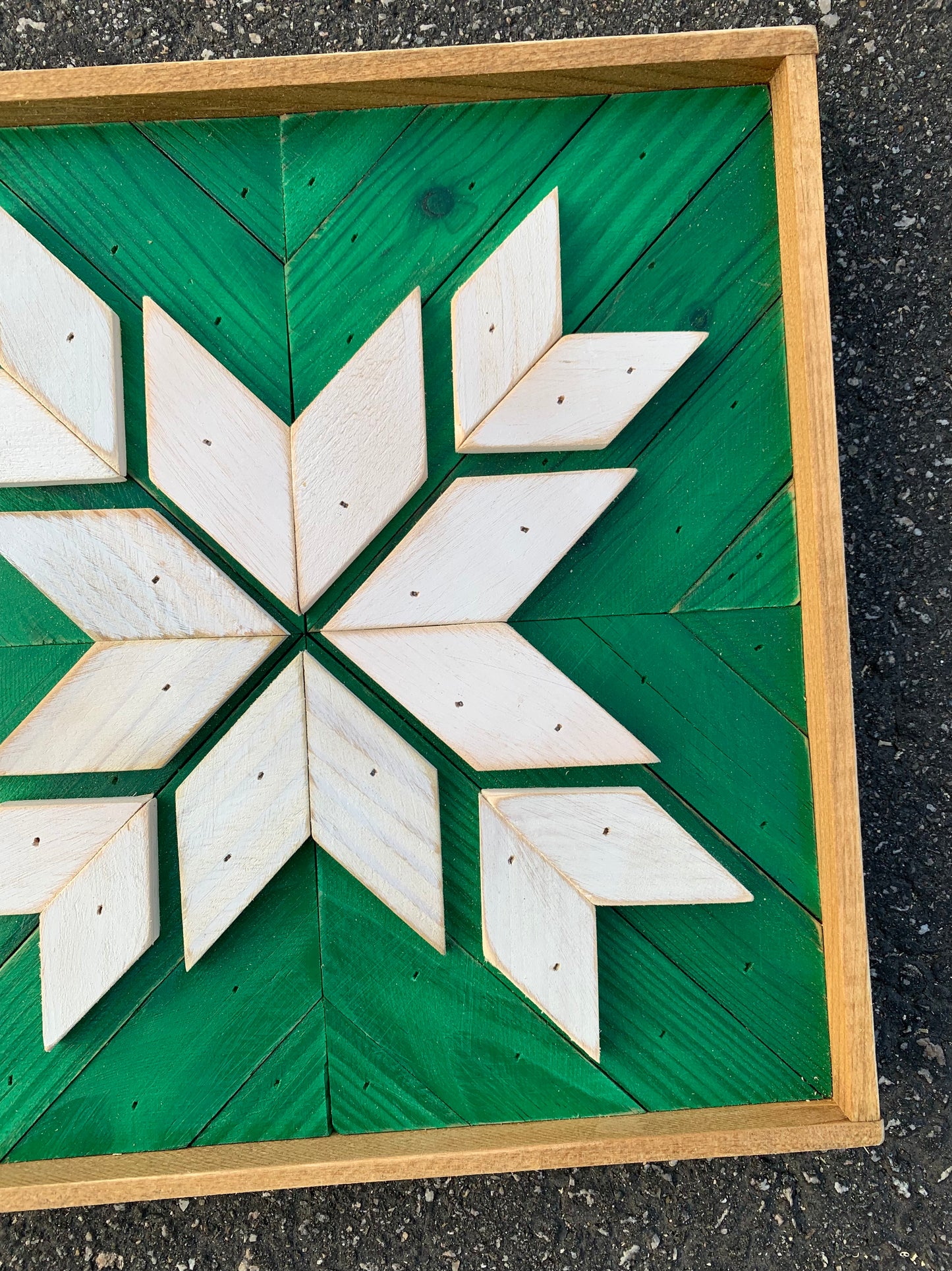 Snowflake Mosaic Green